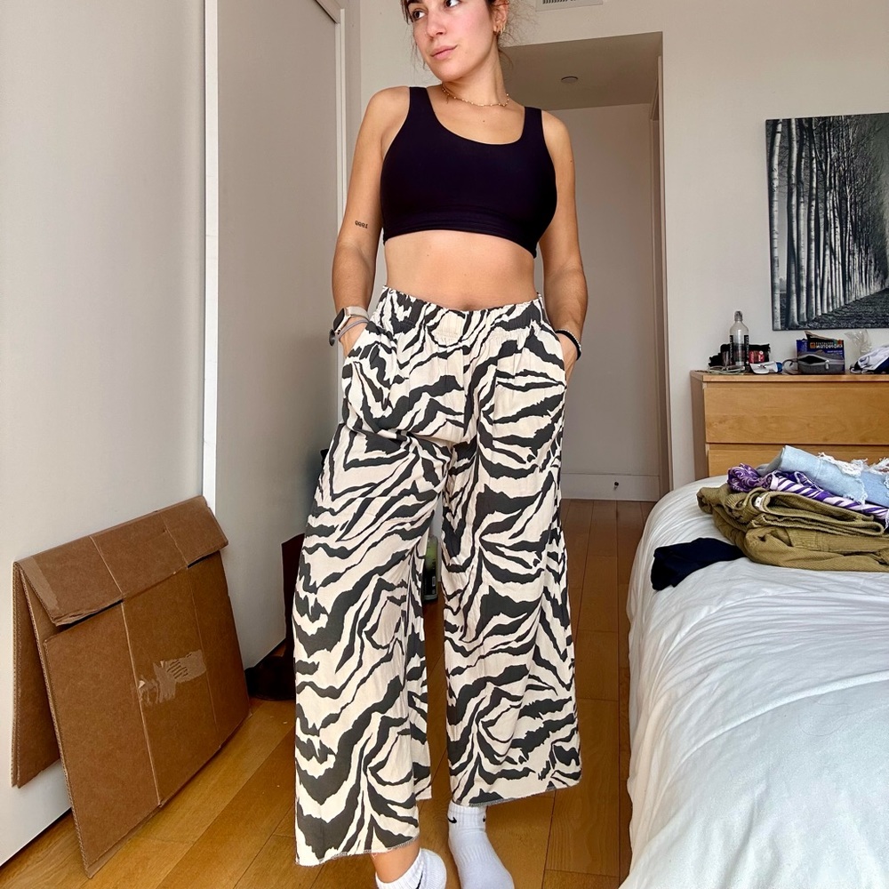 H&M zebra print flowy pants size M